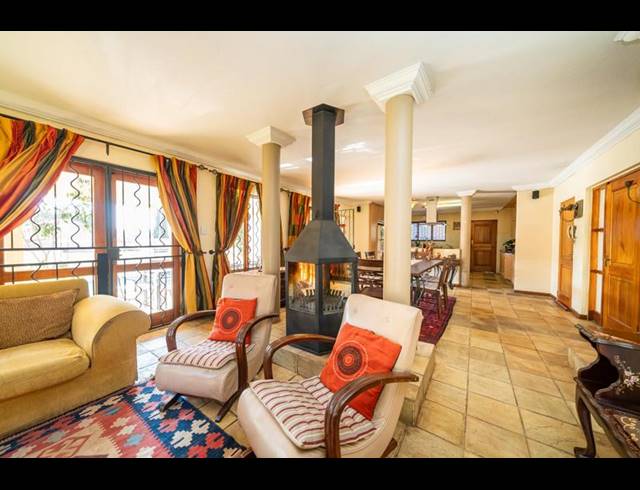 3 BEDROOM HOUSE FOR SALE IN KENSINGTON